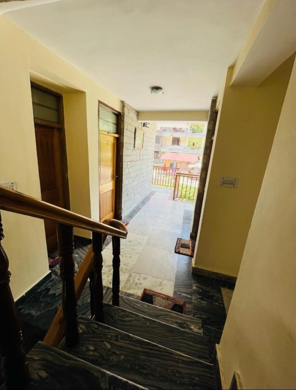 Hotel Hadimba Regency ! Free 4 Wheeler Parking ! Mountain View Rooms ! Near Mall Road Manali Экстерьер фото