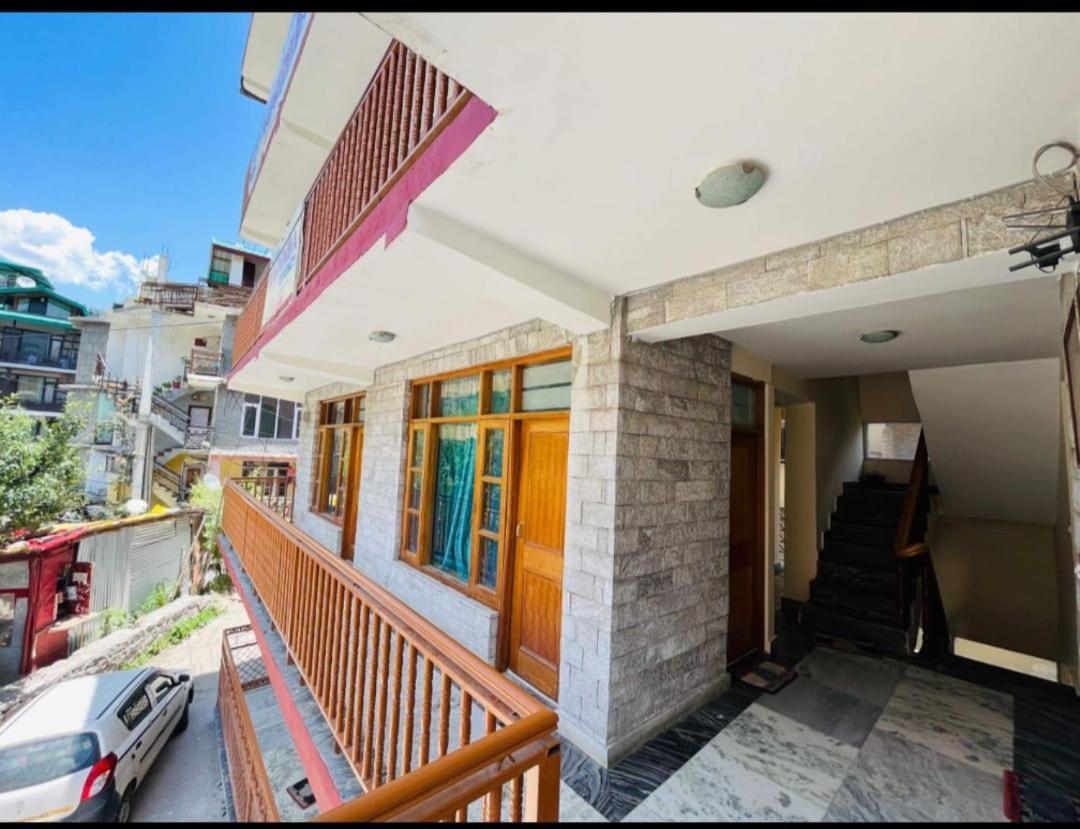 Hotel Hadimba Regency ! Free 4 Wheeler Parking ! Mountain View Rooms ! Near Mall Road Manali Экстерьер фото