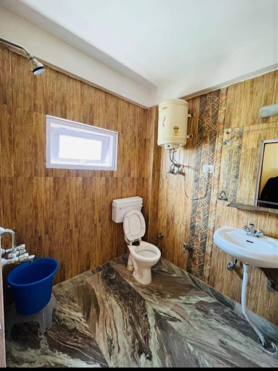 Hotel Hadimba Regency ! Free 4 Wheeler Parking ! Mountain View Rooms ! Near Mall Road Manali Экстерьер фото