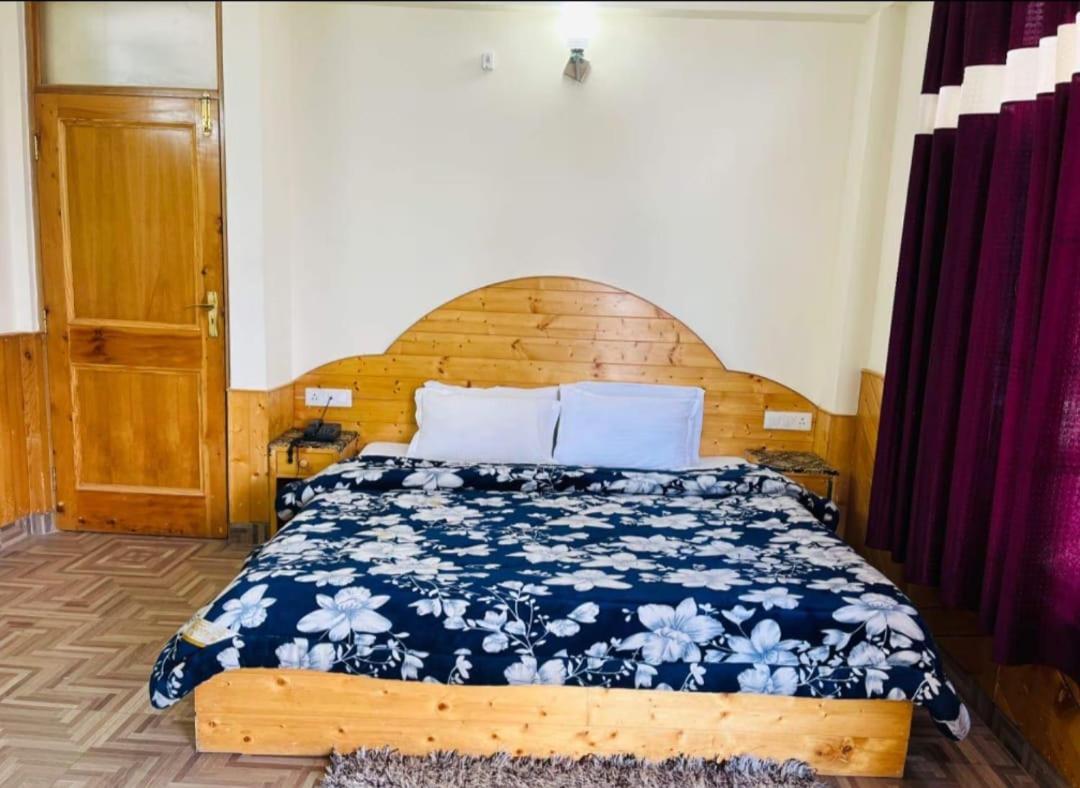 Hotel Hadimba Regency ! Free 4 Wheeler Parking ! Mountain View Rooms ! Near Mall Road Manali Экстерьер фото